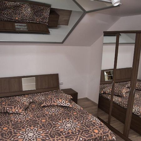 Hotel New House Curtea de Argeş Esterno foto