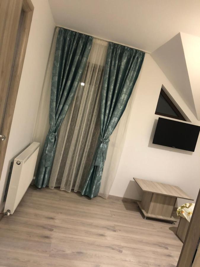 Hotel New House Curtea de Argeş Esterno foto