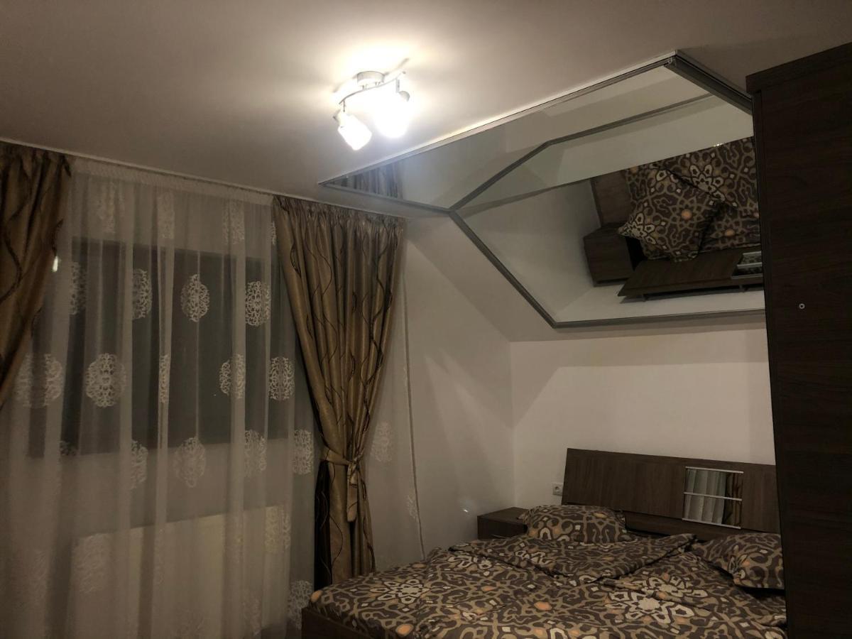 Hotel New House Curtea de Argeş Esterno foto