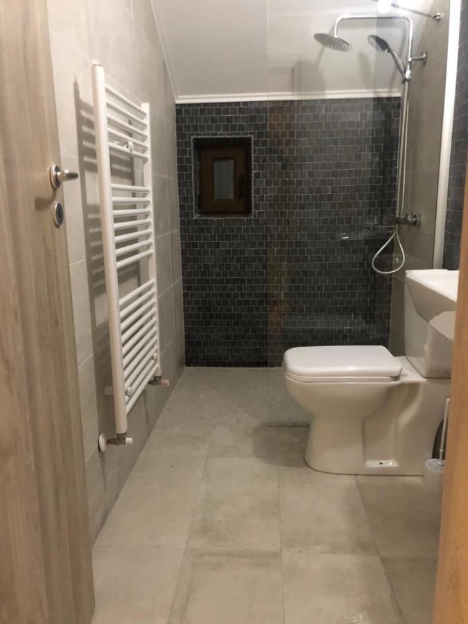 Hotel New House Curtea de Argeş Esterno foto